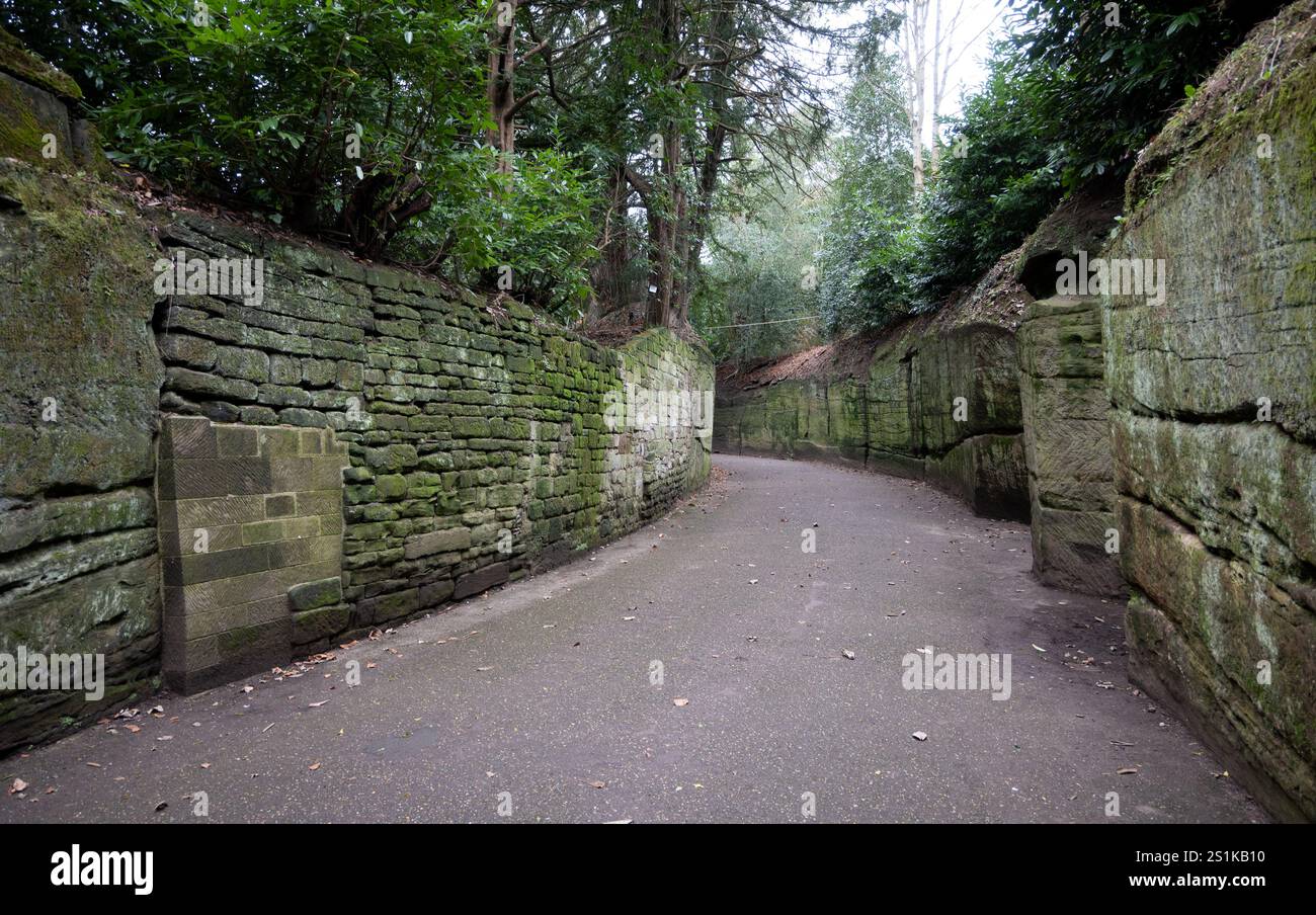Avvicinamento in pietra al castello di Warwick, Warwickshire, Inghilterra, Regno Unito Foto Stock