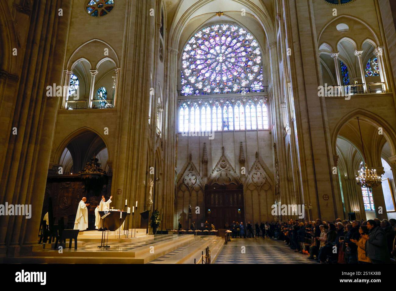 RIAPERTURA DELLA CATTEDRALE DI NOTRE DAME DE PARIS Foto Stock
