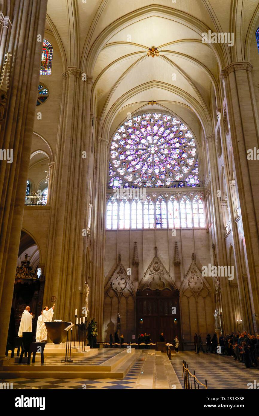 RIAPERTURA DELLA CATTEDRALE DI NOTRE DAME DE PARIS Foto Stock