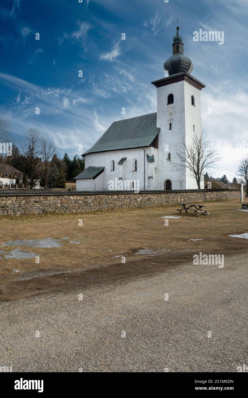 Il centro geografico d'Europa. La Chiesa di San Giovanni Battista. Kremnicke Bane. Slovacchia. Foto Stock