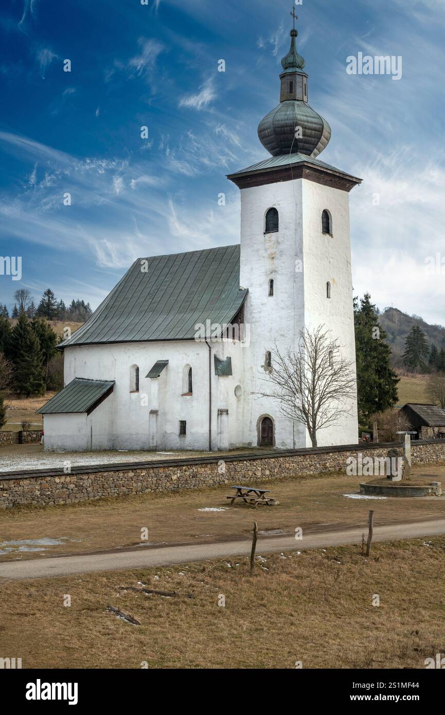 Il centro geografico d'Europa. La Chiesa di San Giovanni Battista. Kremnicke Bane. Slovacchia. Foto Stock
