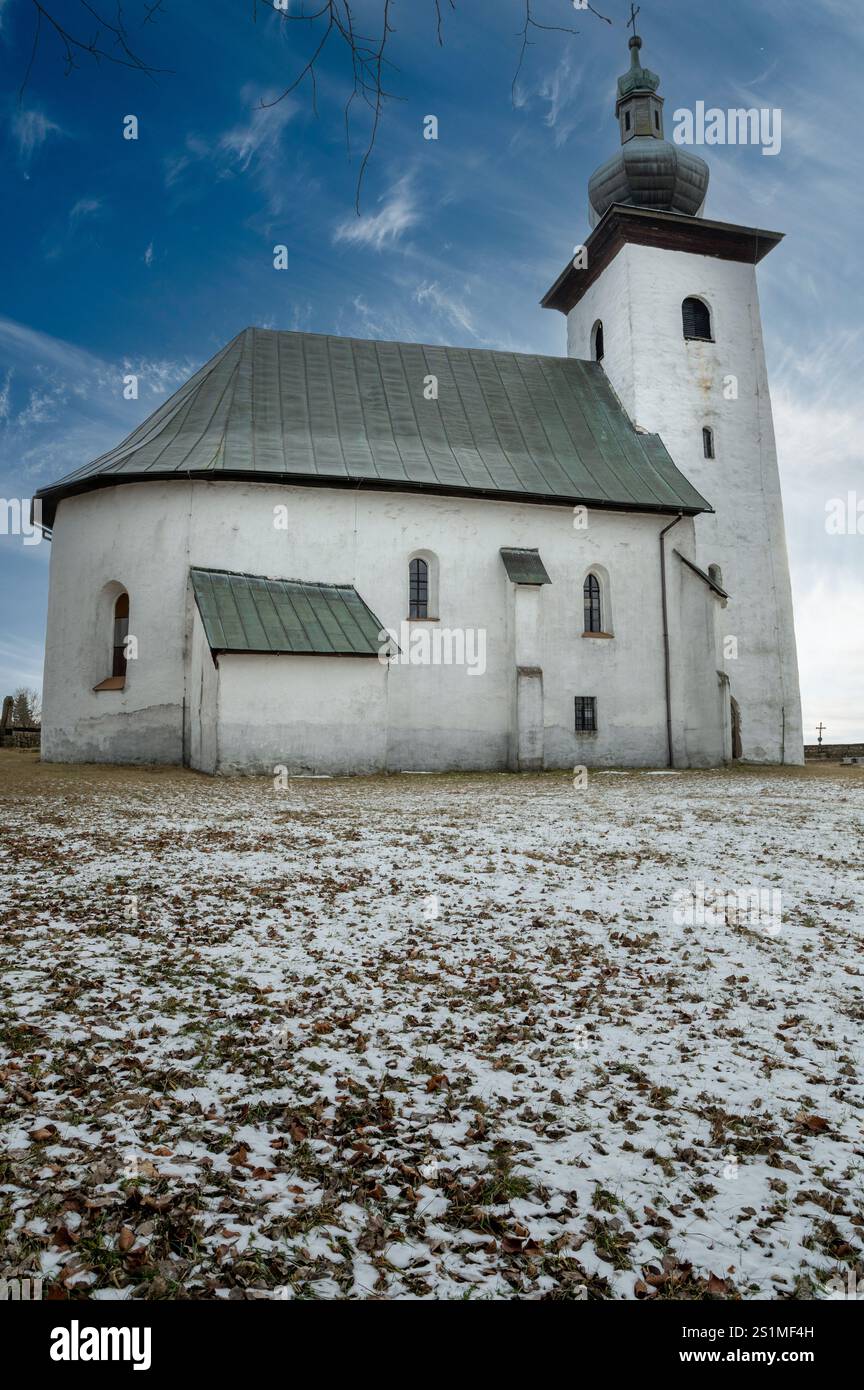 Il centro geografico d'Europa. La Chiesa di San Giovanni Battista. Kremnicke Bane. Slovacchia. Foto Stock