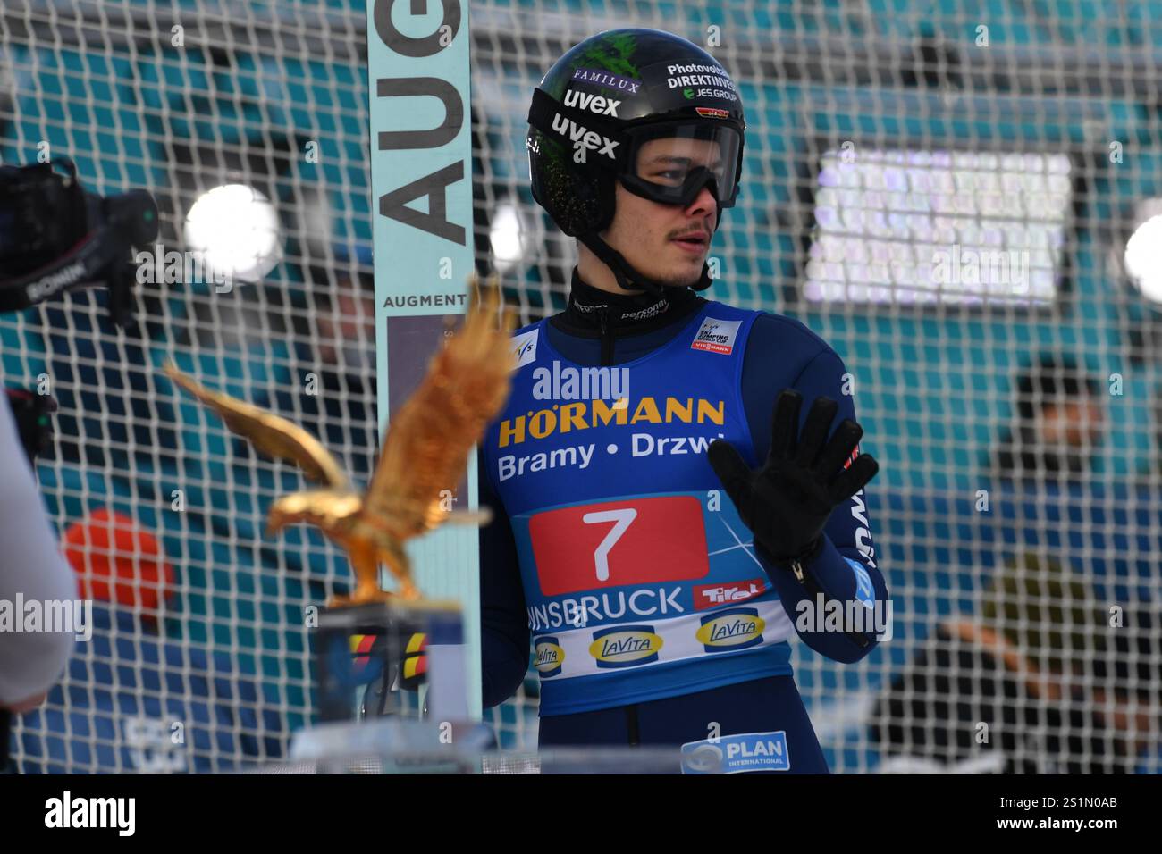 Innsbruck, Austria. 4 gennaio 2025. INNSBRUCK, AUSTRIA - 4 GENNAIO: Philipp Raimund della Germania durante l'Individual HS128 della FIS World Cup Ski Jumping Four Hills Tournament Men Innsbruck at il 4 gennaio 2025 a Innsbruck, Austria.250104_SEPA_24_022 - 20250104_PD6696 credito: APA-PictureDesk/Alamy Live News Foto Stock