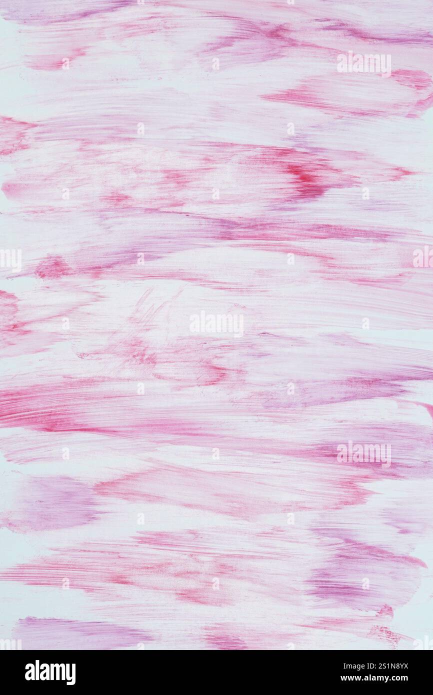 Motivo astratto disegnato a mano in rosso e viola su sfondo di carta bianca. Risorsa grafica. Foto Stock
