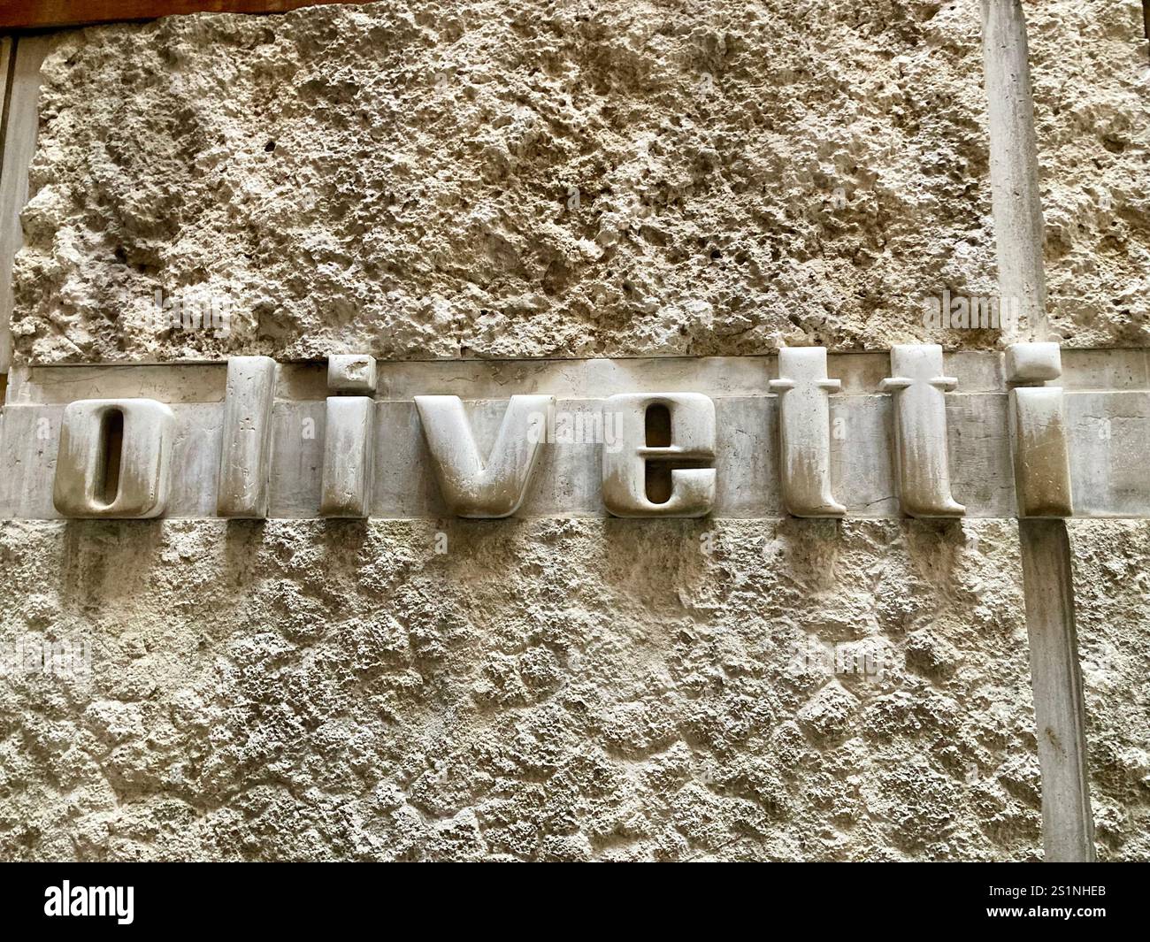 Logo Olivetti all'interno di un edificio Foto Stock