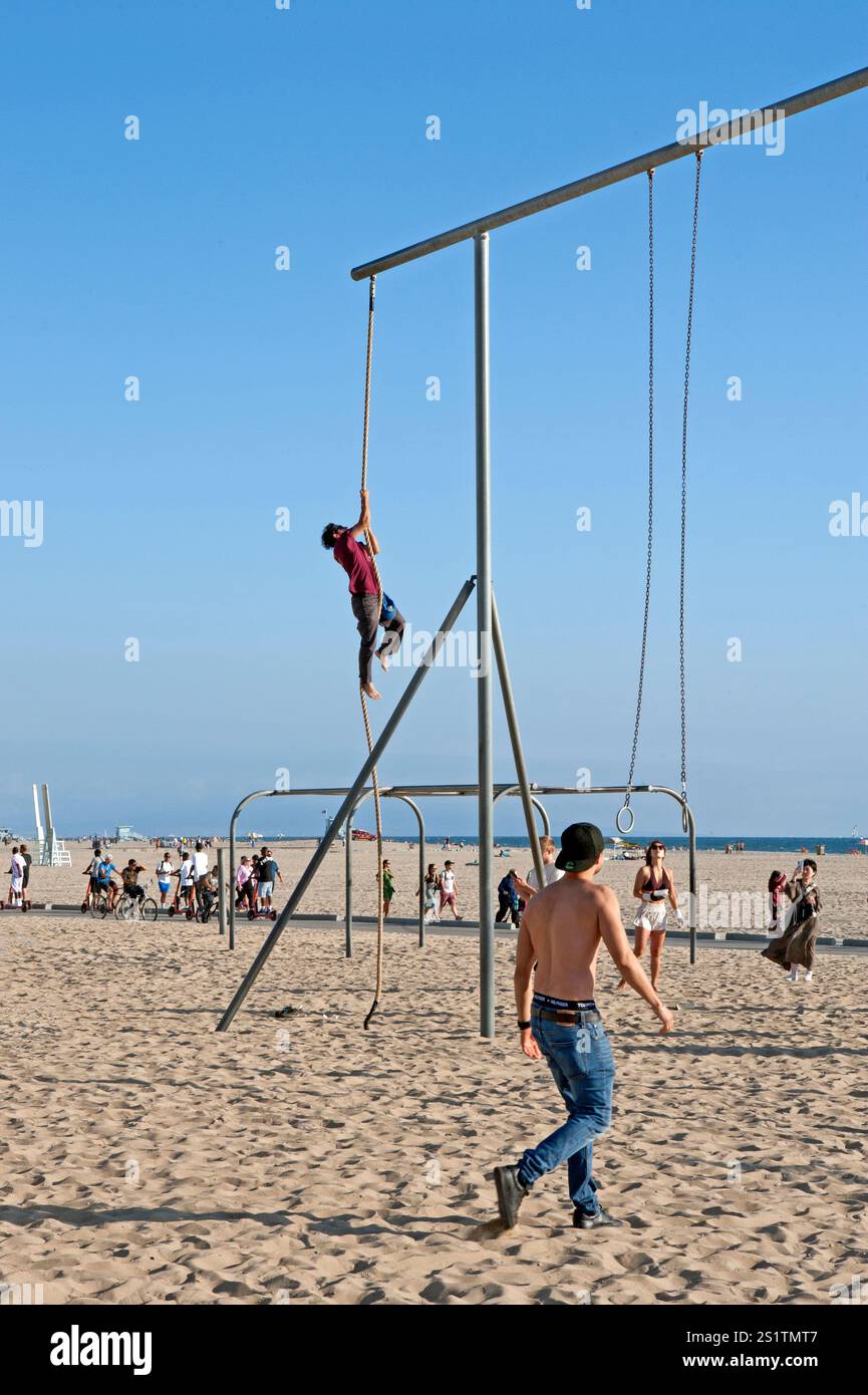 Muscle Beach, Santa Monica, gente, divertimento, esercizio fisico, Los Angeles, Californa, Stati Uniti Foto Stock