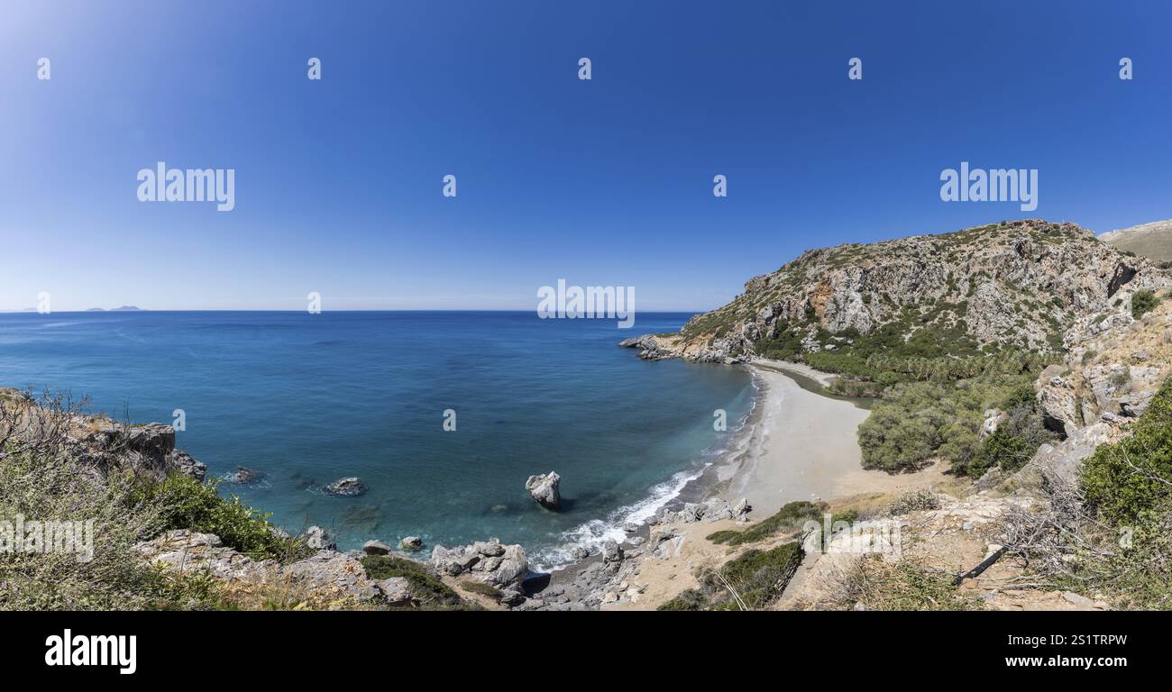 Spiaggia di Preveli, alla fine della gola di Kourtaliotiko, costa sud, Creta, isole greche, Grecia, Europa Foto Stock