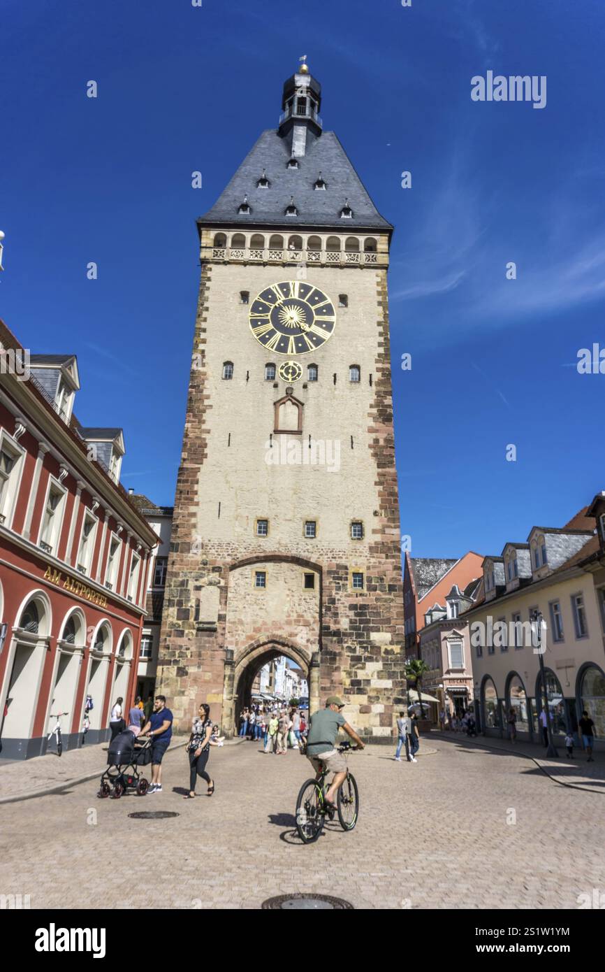 La splendida città di Speyer in Germania, con molti edifici storici, è un famoso Consiglio di viaggio. La splendida città di Speyer in Germania con molti edifici storici Foto Stock La splendida città di Speyer in Germania, con molti edifici storici, è un famoso Consiglio di viaggio. La splendida città di Speyer in Germania con molti edifici storici Foto Stock