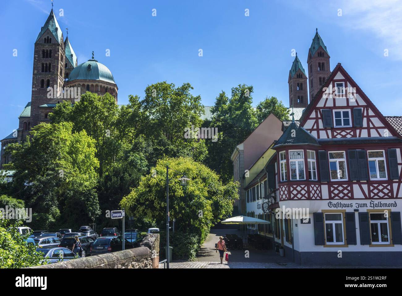 La splendida città di Speyer in Germania, con molti edifici storici, è un famoso Consiglio di viaggio. La splendida città di Speyer in Germania con molti edifici storici Foto Stock La splendida città di Speyer in Germania, con molti edifici storici, è un famoso Consiglio di viaggio. La splendida città di Speyer in Germania con molti edifici storici Foto Stock