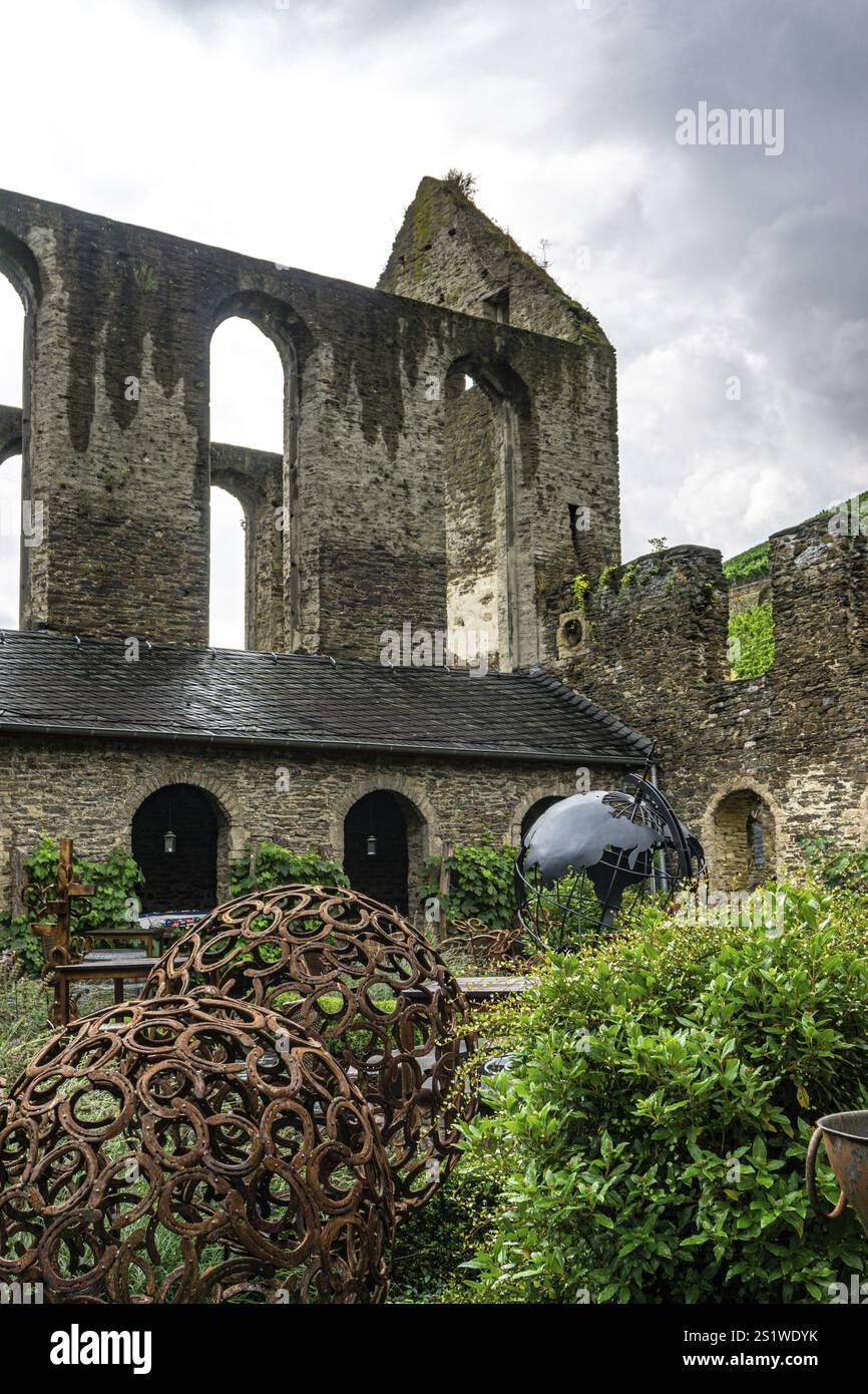 Un vecchio monastero nella valle di Ahr in Germania è un luogo famoso per riposare lungo il percorso escursionistico. Un antico monastero nella valle di Ahr in Germania è un famoso Foto Stock Un vecchio monastero nella valle di Ahr in Germania è un luogo famoso per riposare lungo il percorso escursionistico. Un antico monastero nella valle di Ahr in Germania è un famoso Foto Stock