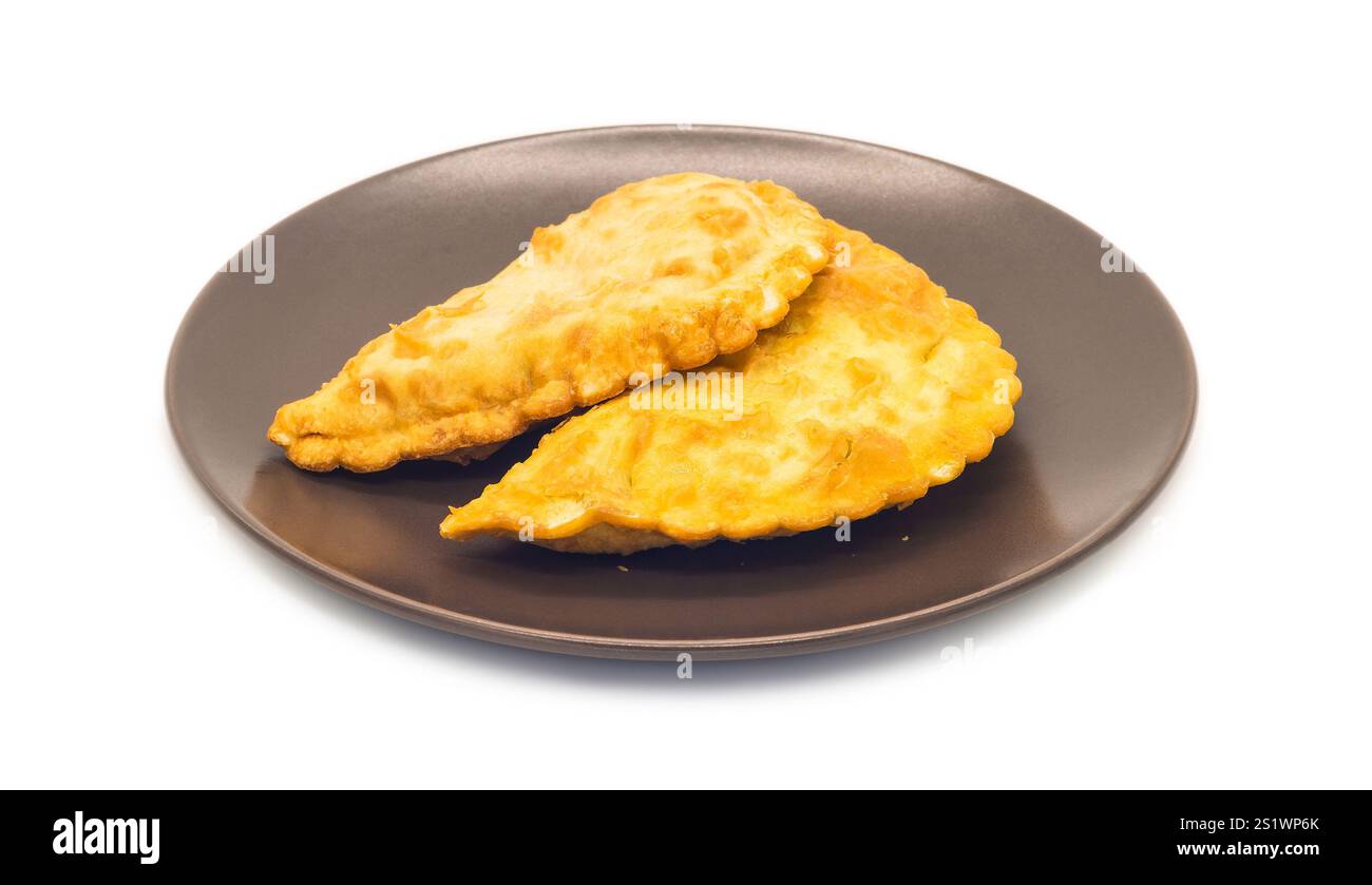 Cheburek (pasticceria tradizionale eurasiatica), isolato Foto Stock