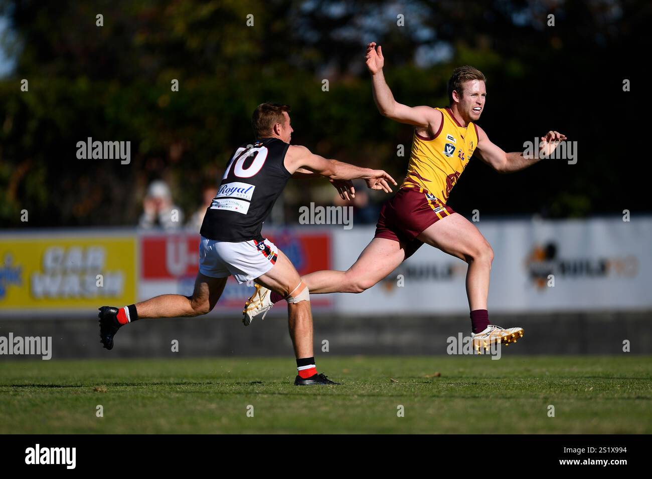 SHEPPARTON, AUSTRALIA, 18 maggio 2024. Australian Rules Football, Goulburn Valley Football League round 7 Shepparton Bears vs Benalla Saints nel Countr Foto Stock