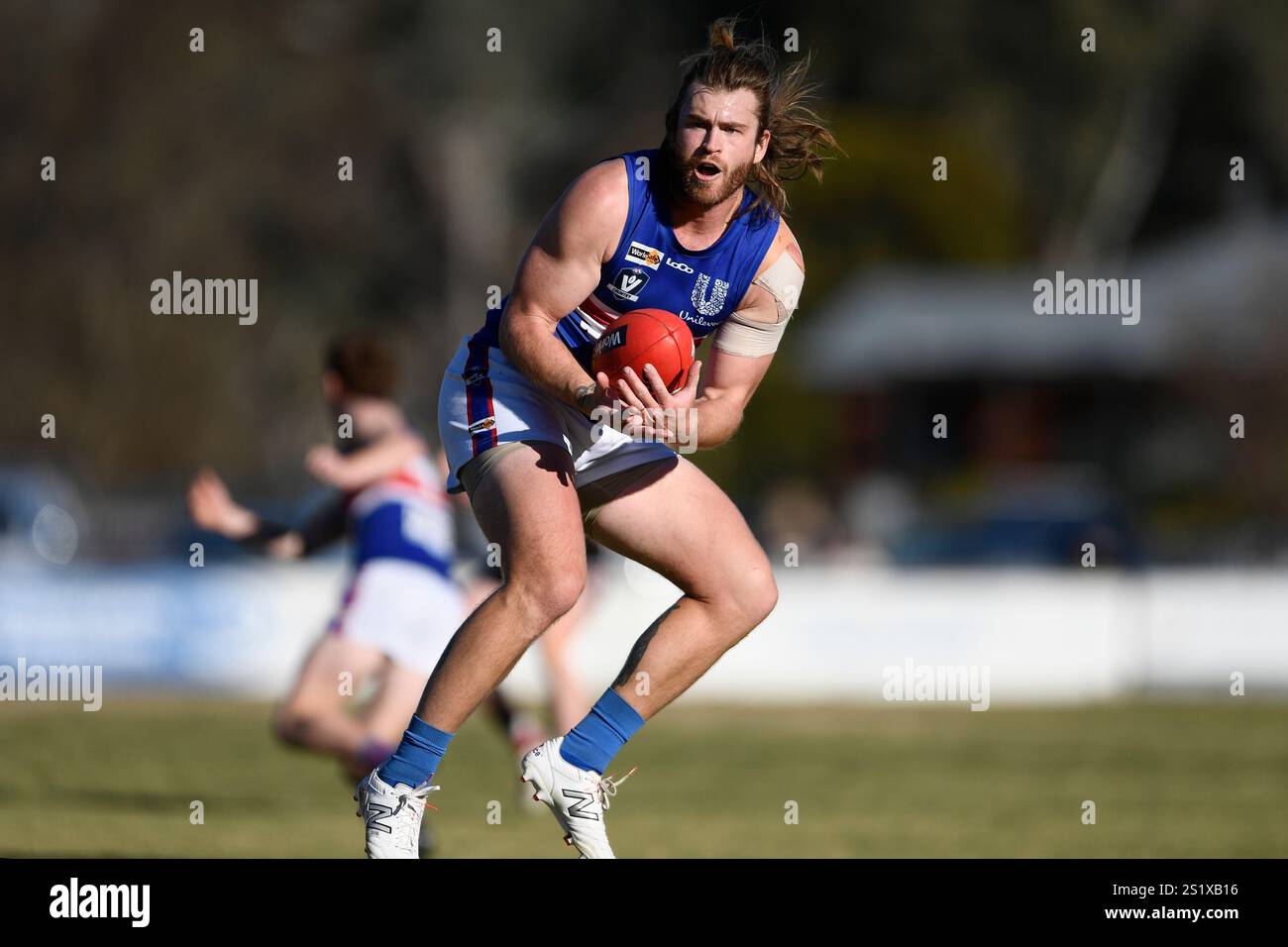 BENALLA, AUSTRALIA 22 giugno 2024. Australian Rules Football, Goulburn Valley Football League Round 11. I Benalla Saints affrontano i Tatura Bulldogs Foto Stock