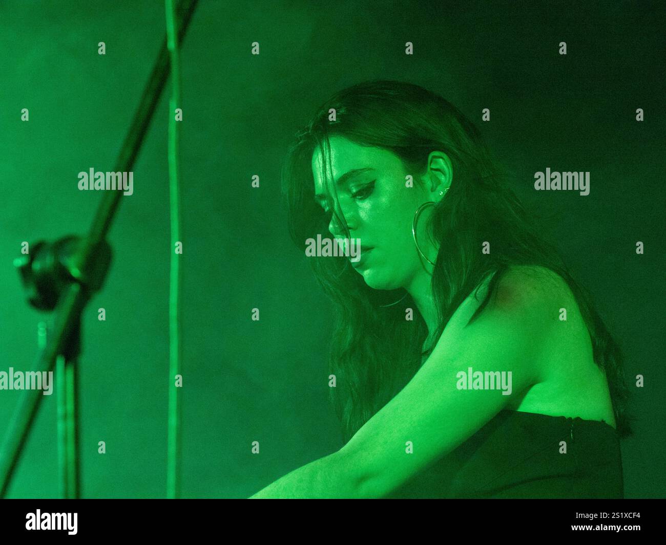 Cetina, Spagna. 28 luglio 2024. Laura de Diego di Alcala Norte si esibisce in concerto durante il CetIN Festival tenutosi a Cetina (Spagna). © Valentin Sama-Rojo/Alamy Live News. Foto Stock