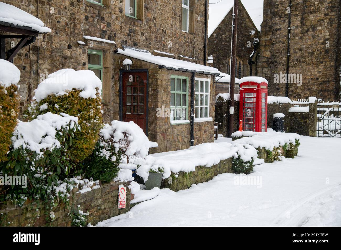 Chipping, Preston, Lancashire, Regno Unito. 5 gennaio 2025. Scene di neve da Chipping, vicino Preston, Lancashire, Regno Unito. Crediti: John Eveson/Alamy Live News Foto Stock