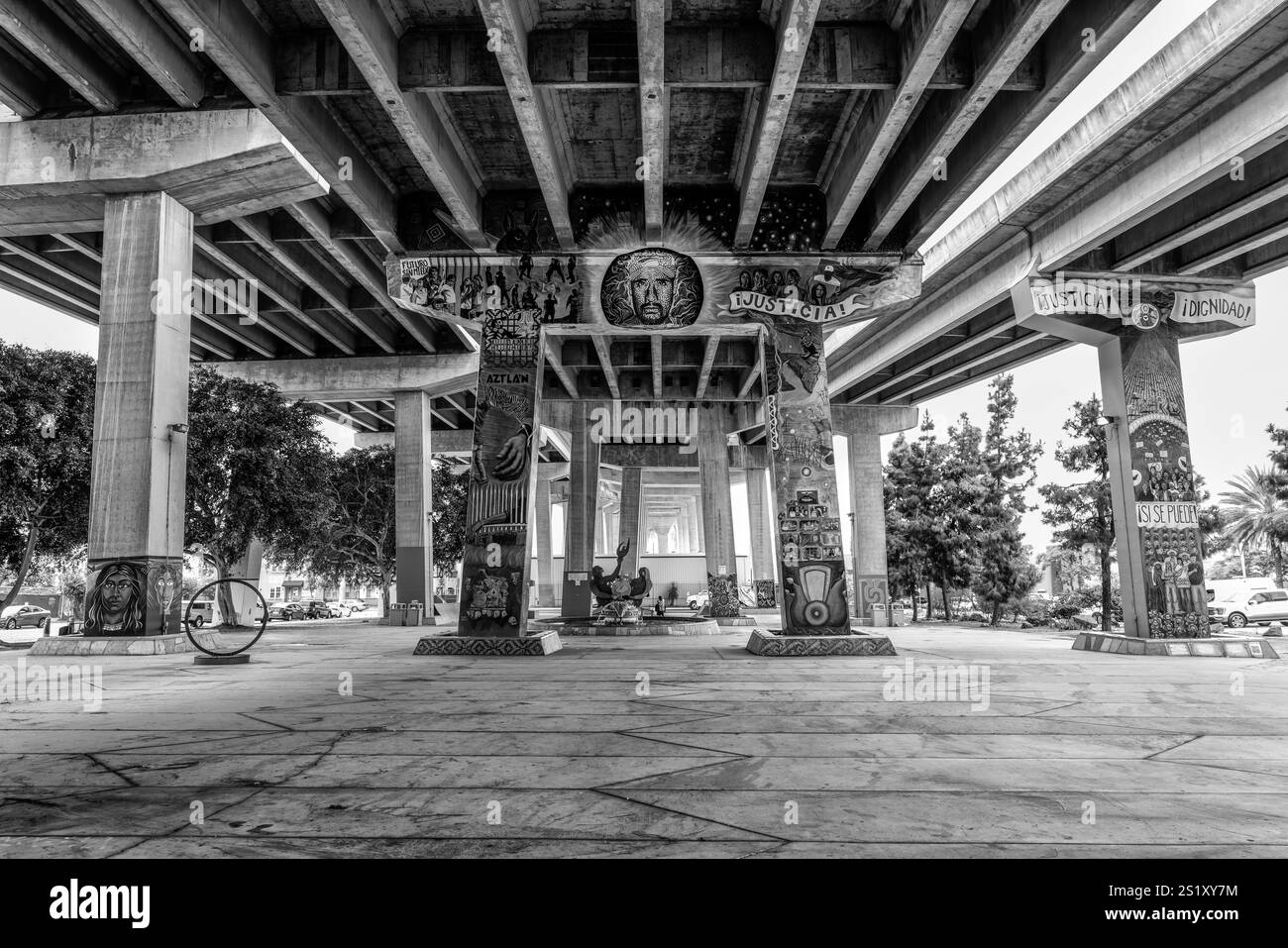 Murales o Street art a Chicano Park, Barrio Logan, San Diego, California, USA - un punto di riferimento storico nazionale Foto Stock