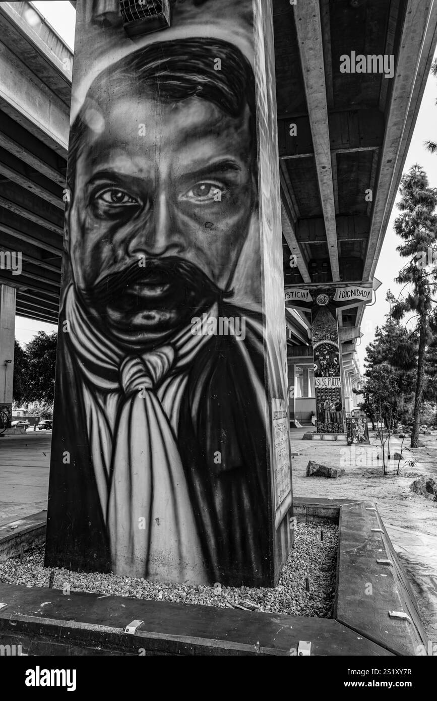 Murales o Street art a Chicano Park, Barrio Logan, San Diego, California, USA - un punto di riferimento storico nazionale Foto Stock