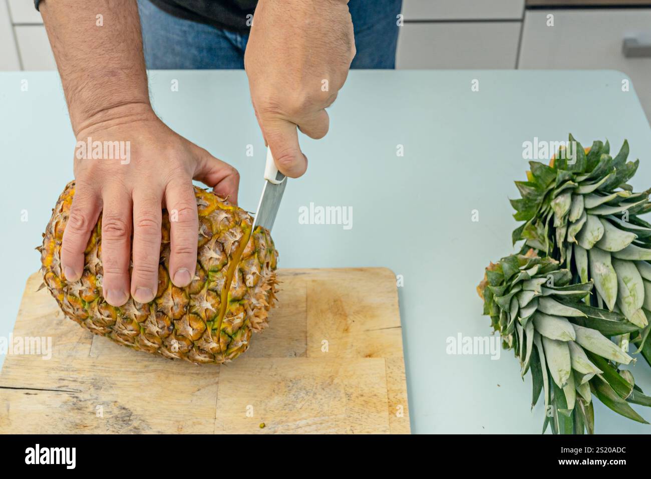 L'ananas contiene bromelina, un enzima che aiuta la digestione e ha proprietà antinfiammatorie. Foto Stock
