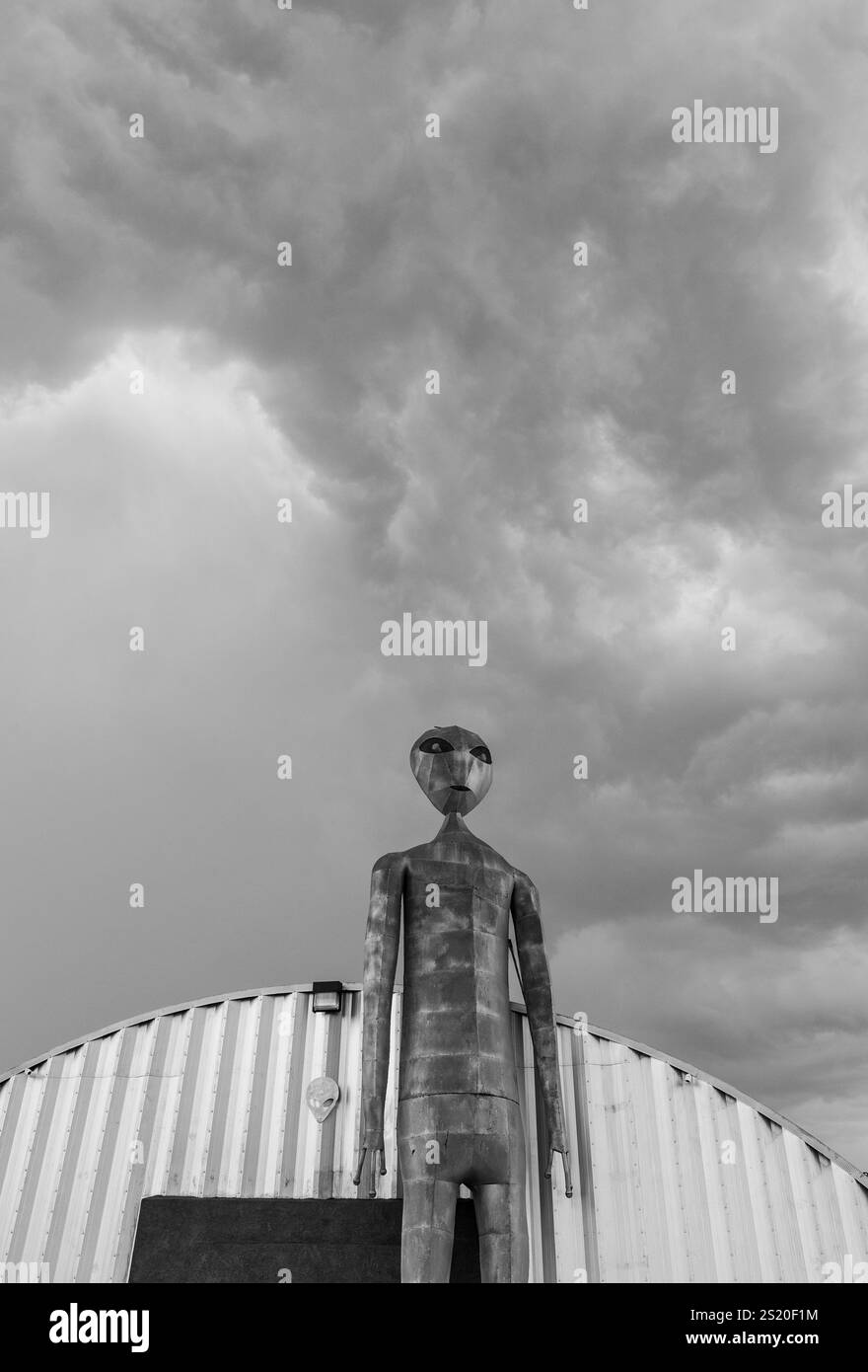 Hiko, Nevada / USA - 24 luglio 2019: Esterno dell'Alien Research Center, situato all'uscita dell'autostrada extraterrestre vicino all'area 51 Foto Stock