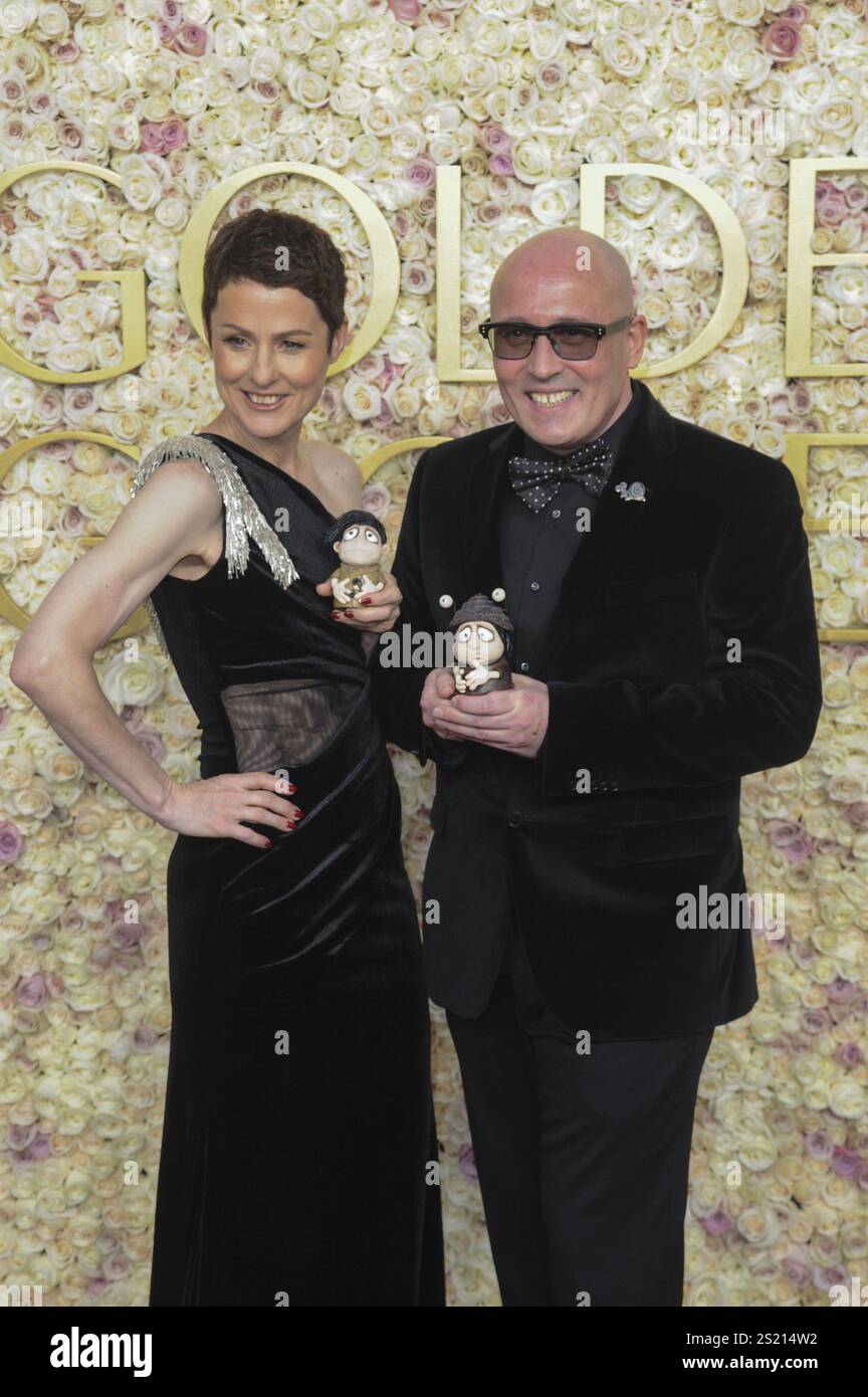 Circa il 5 gennaio 2025. Liz Kearney, Adam Elliot agli arrivi per il 82° Golden Globe Awards - parte 3, Beverly Hilton Hotel, Beverly Hills, CA, 5 gennaio, 2025. crediti: Elizabeth Goodenough/Everett Collection/Alamy Live News Foto Stock