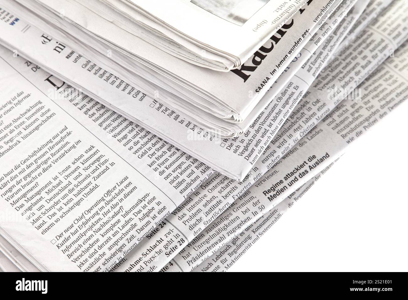 Vecchi giornali e riviste in un mucchio di Austria Foto Stock