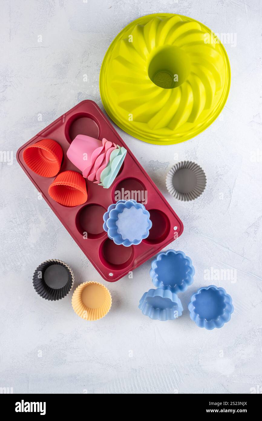 Assortimento di utensili per pasticceria in silicone Foto Stock