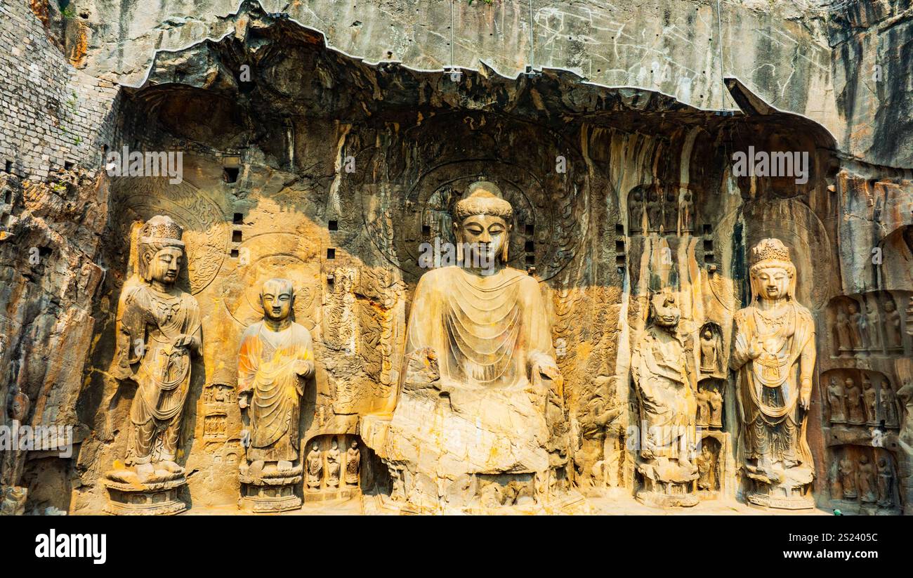 Grotte di Luoyang Longmen Foto Stock