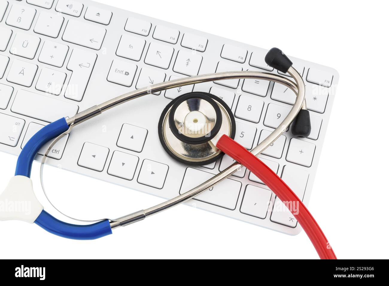 Stetoscopio e tastiera di un computer, foto simbolo per la diagnostica e la gestione degli appuntamenti Foto Stock