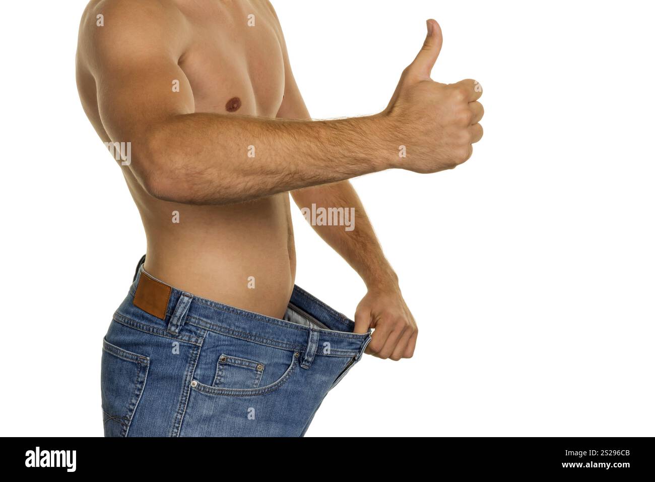 Un uomo ha perso molto peso corporeo con una dieta di successo. Austria Foto Stock