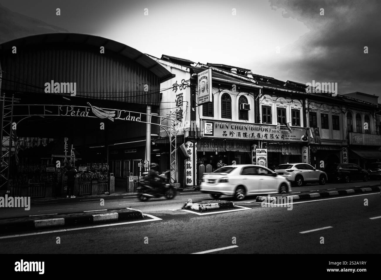 La strada trafficata di Bidor Perak, Malesia Foto Stock