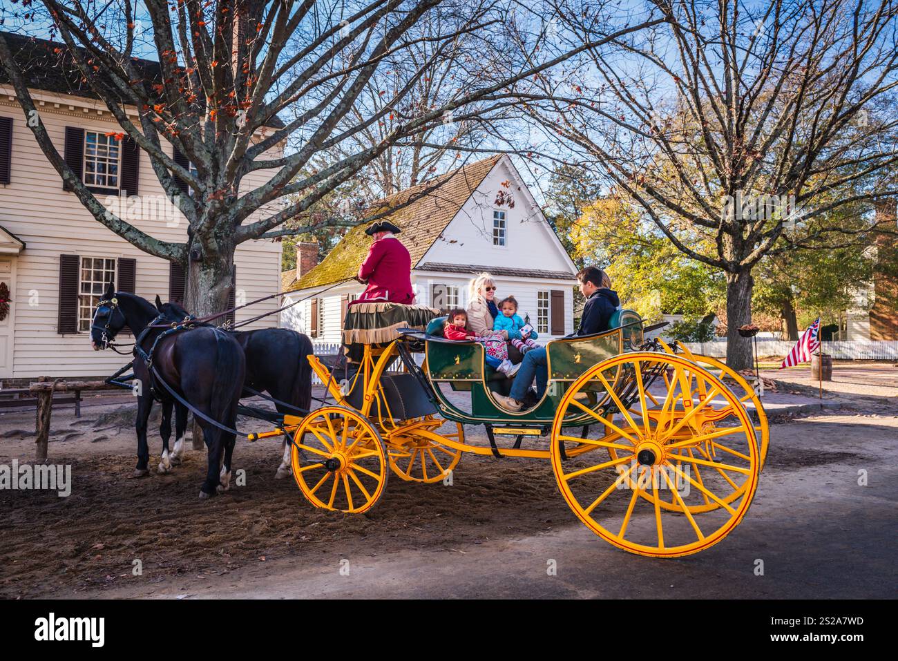 Williamsburg, Virginia USA - 18 dicembre 2017: Giri in carrozza nella città coloniale di Williamsburg. Foto Stock