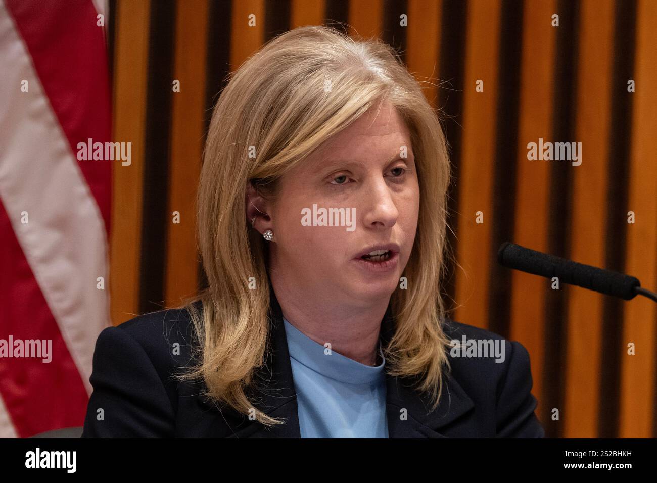New York, New York, Stati Uniti. 6 gennaio 2025. La Commissaria di polizia Jessica S. Tisch parla durante un briefing stampa sulle statistiche sul crimine di fine anno 2024 in tutta la città presso One Police Plaza di New York, alla presenza del sindaco Eric Adams. (Credit Image: © Lev Radin/Pacific Press via ZUMA Press Wire) SOLO PER USO EDITORIALE! Non per USO commerciale! Foto Stock