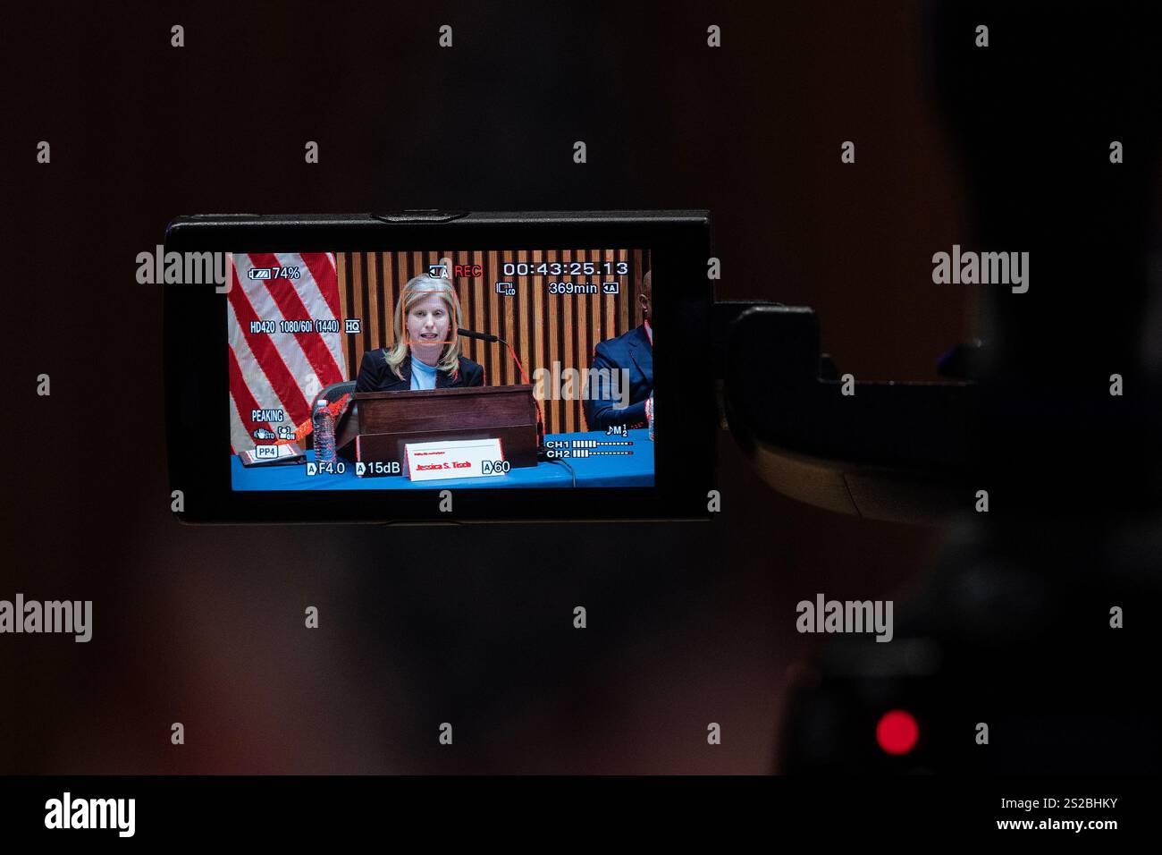 New York, New York, Stati Uniti. 6 gennaio 2025. Il Commissario di polizia Jessica S. Tisch ha visto sullo schermo della telecamera mentre parla durante il briefing stampa sulle statistiche sul crimine di fine anno 2024 a One Police Plaza di New York, alla presenza del sindaco Eric Adams. (Credit Image: © Lev Radin/Pacific Press via ZUMA Press Wire) SOLO PER USO EDITORIALE! Non per USO commerciale! Foto Stock