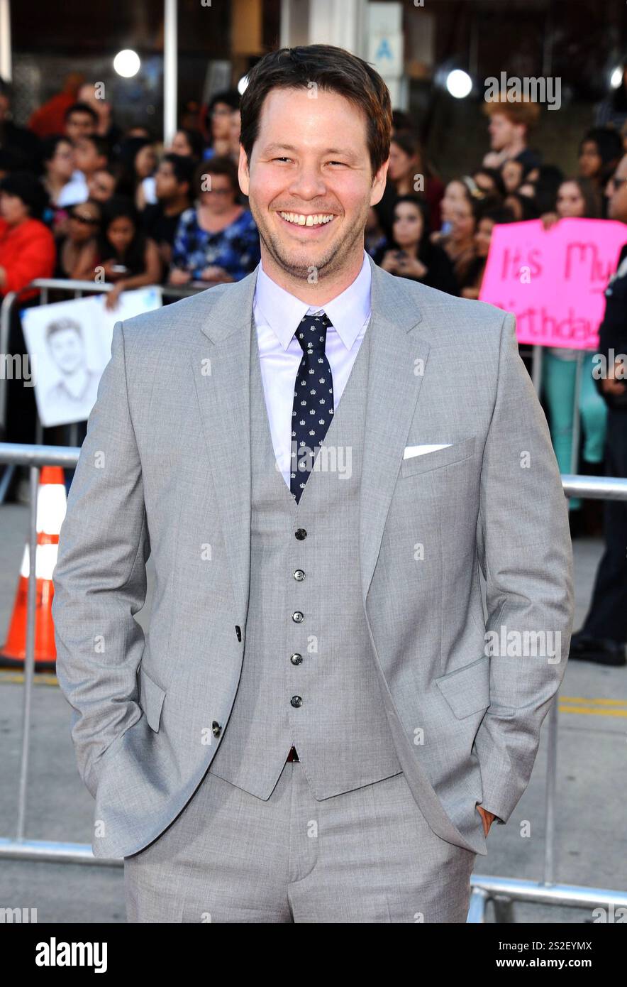 Ike Barinholtz alla prima di Los Angeles di 'Neighbors' al Regency Village Theatre di Westwood, California - 28 aprile 2014 Foto Stock