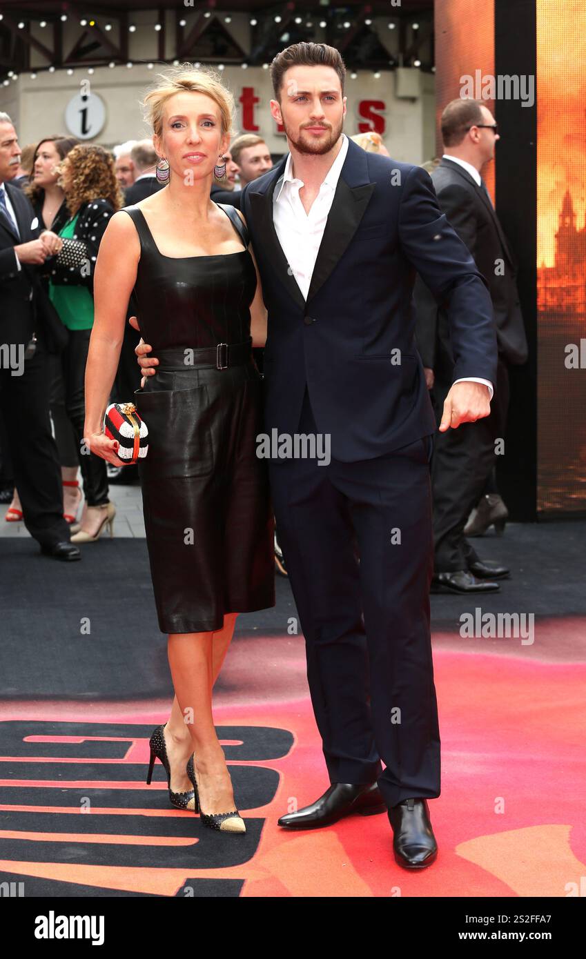 Sam Taylor-Wood e Aaron Taylor-Johnson alla prima europea di "Godzilla" tenutasi all'Odeon Leicester Square a Londra - 11 maggio 2014 Foto Stock