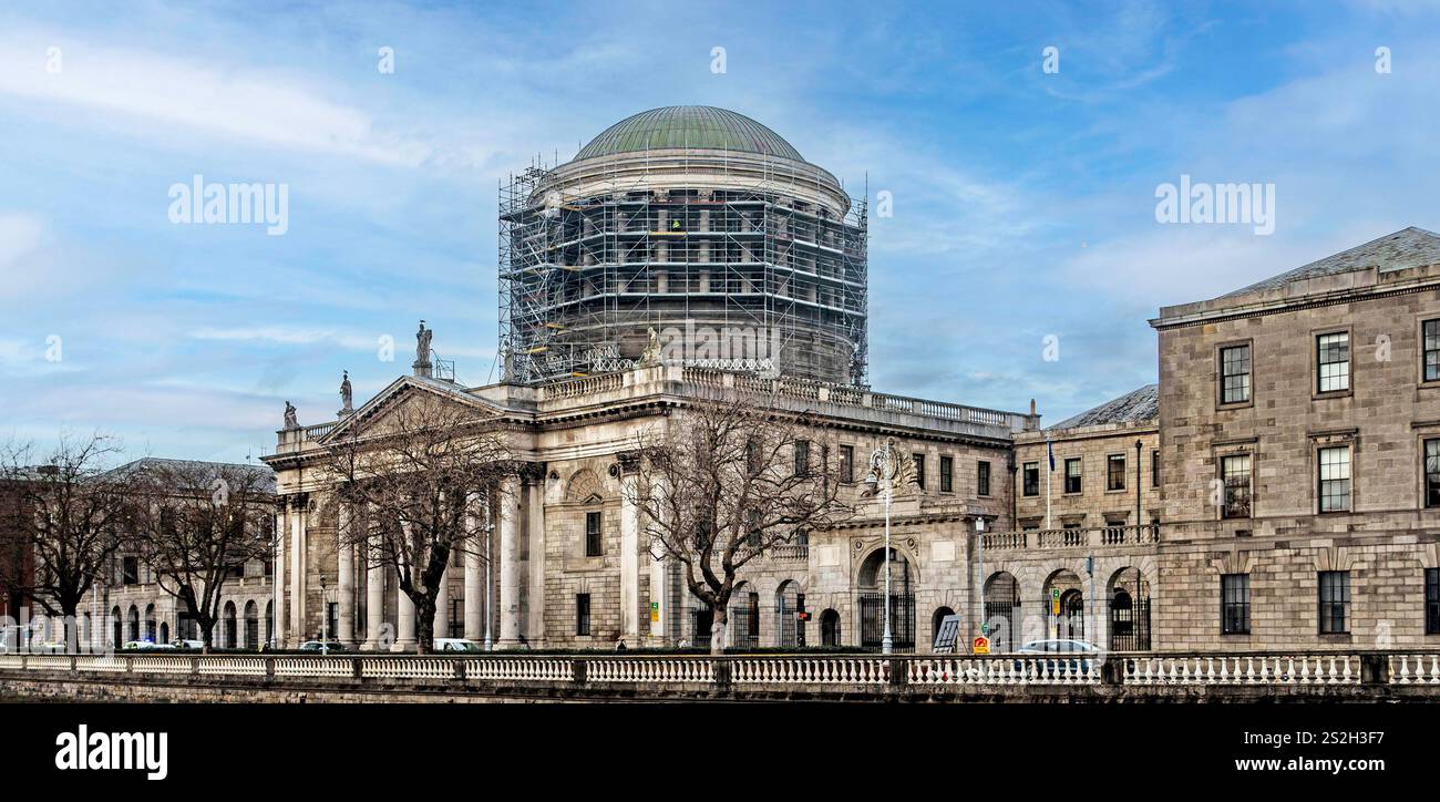 Le quattro Corti di Dublino, Irlanda, sede principale della Corte Suprema, della Corte d'appello, dell'alta Corte e della Corte del circuito di Dublino. Foto Stock