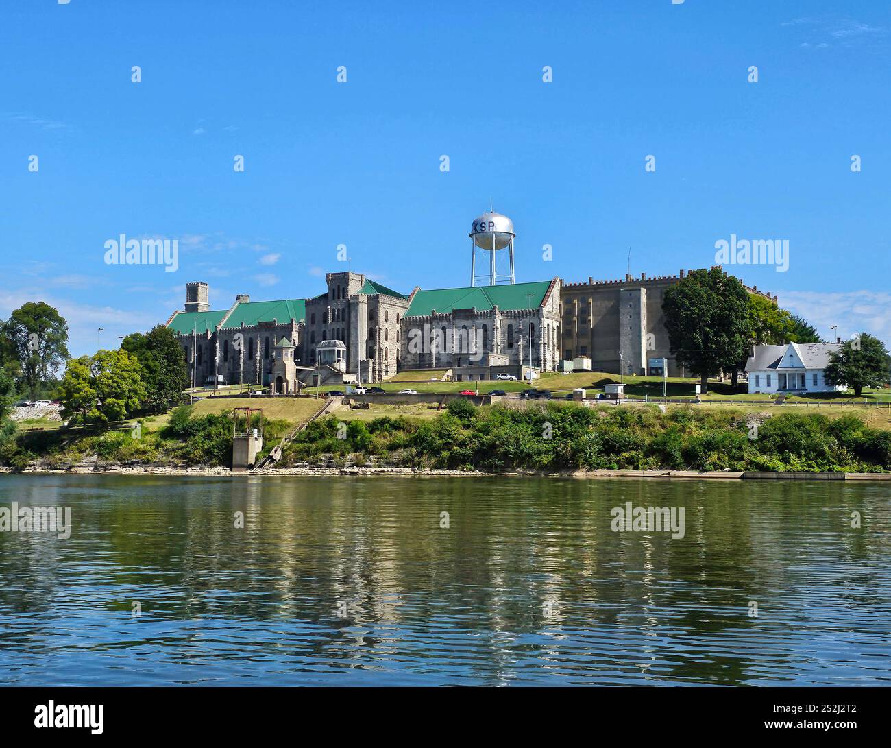 Kentucky State Penitentiary, chiamato anche Castle on the Cumberland, Eddyville, Kentucky - Immagine stock catturata con smartphone
