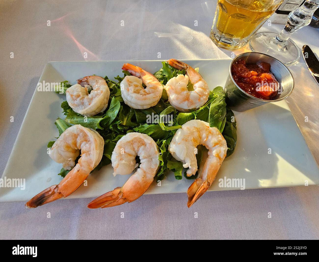 Cocktail di gamberetti insalata Foto Stock