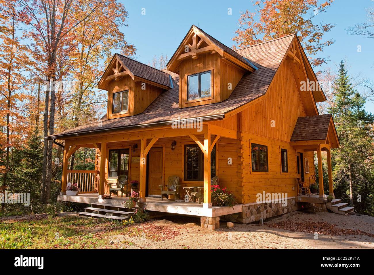 Elegante casa personalizzata in un ambiente country Foto Stock