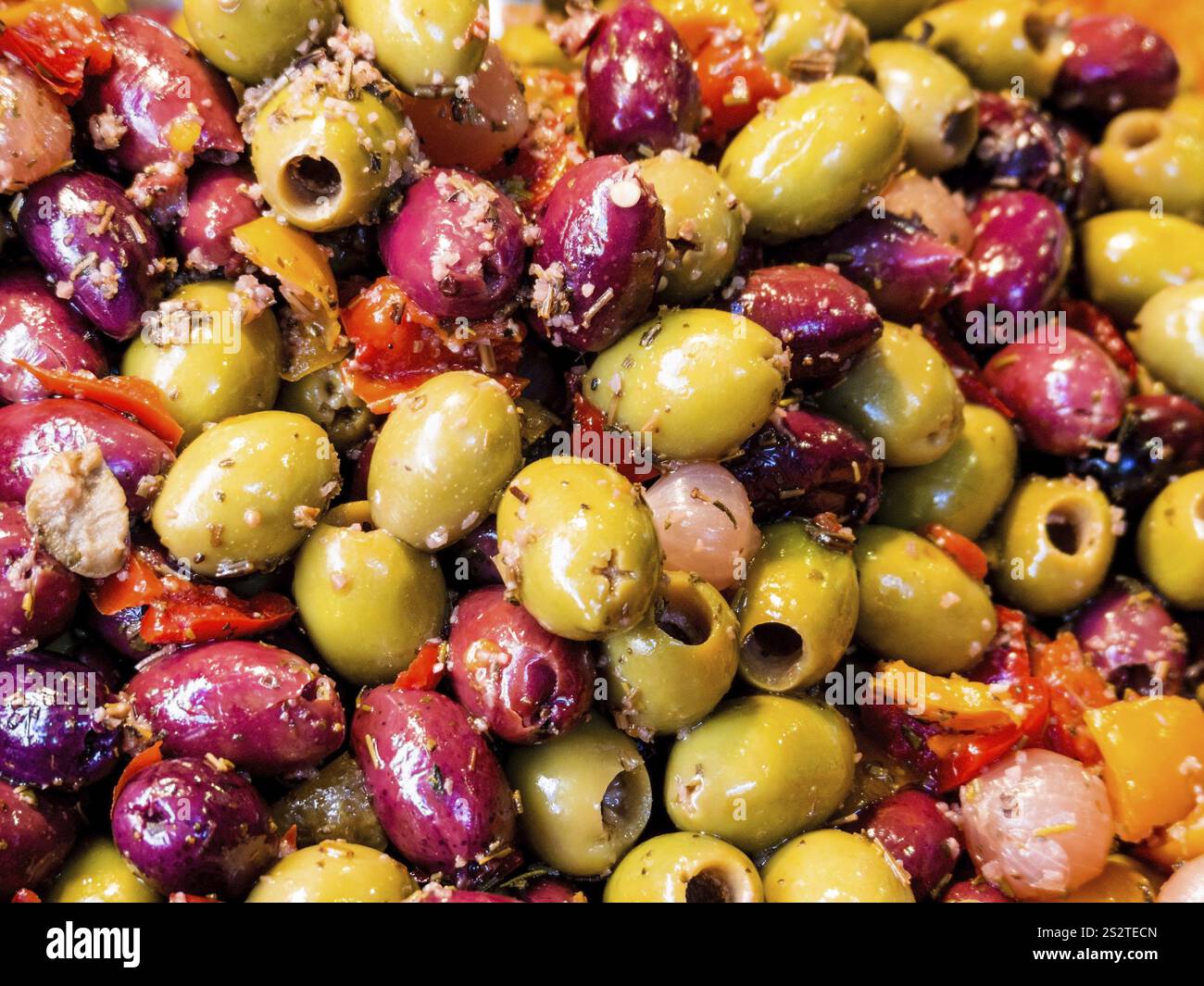 Varietà di olive, foto simbolica per il cibo, nutrizione sana, Frische Austria Foto Stock