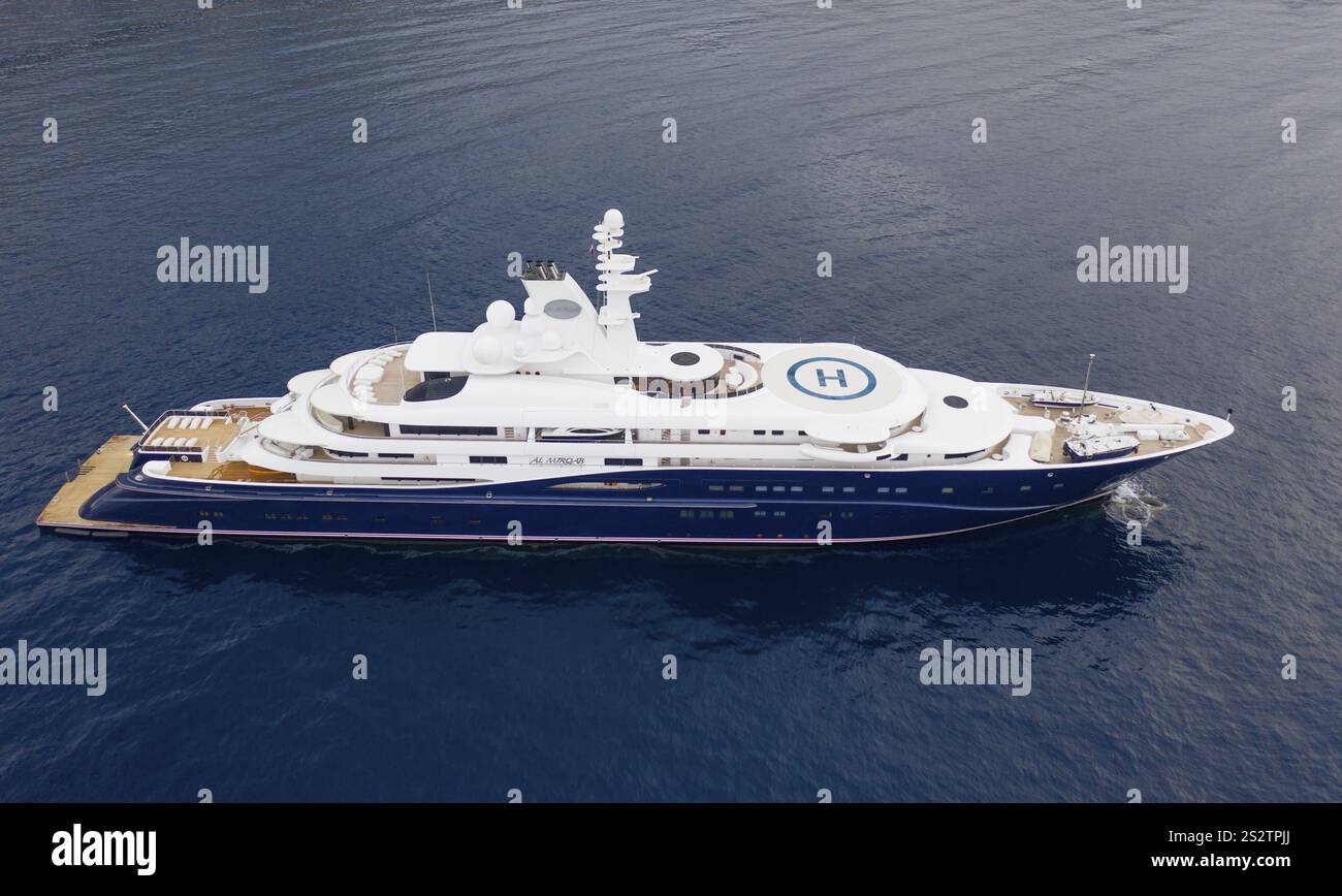 Vista aerea dello yacht a motore di 133 metri AL MIRQAB, consegnato nel 2008 dal cantiere tedesco Kusch Yachts, Peters Schiffbau allo sceicco Hamad bin Jassim bin Foto Stock