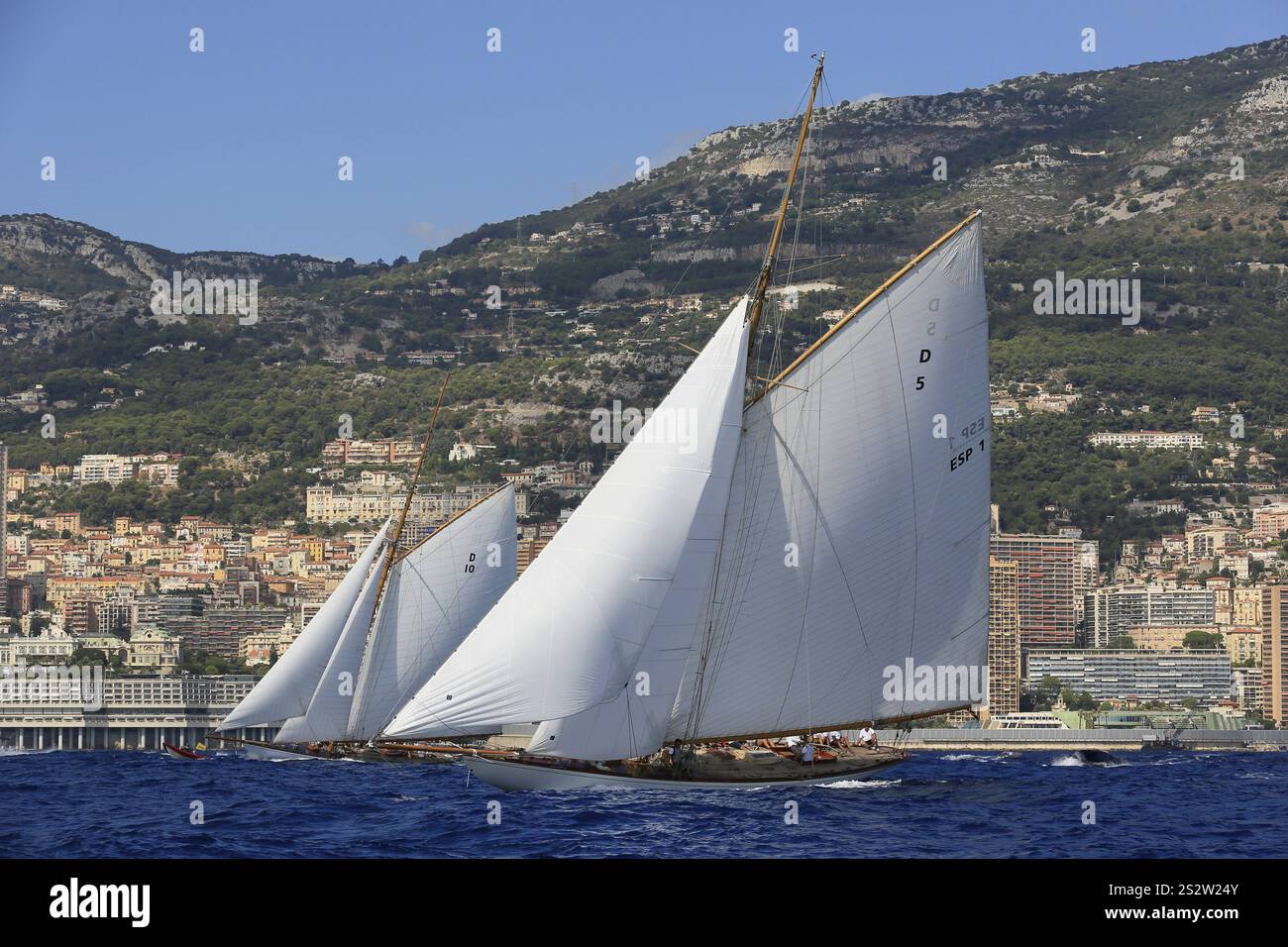 Regata degli ultimi quattro storici yacht a vela sopravvissuti della classe 15 metri durante la Monaco Classic Week 2017, Race of the Classic Sailing Foto Stock