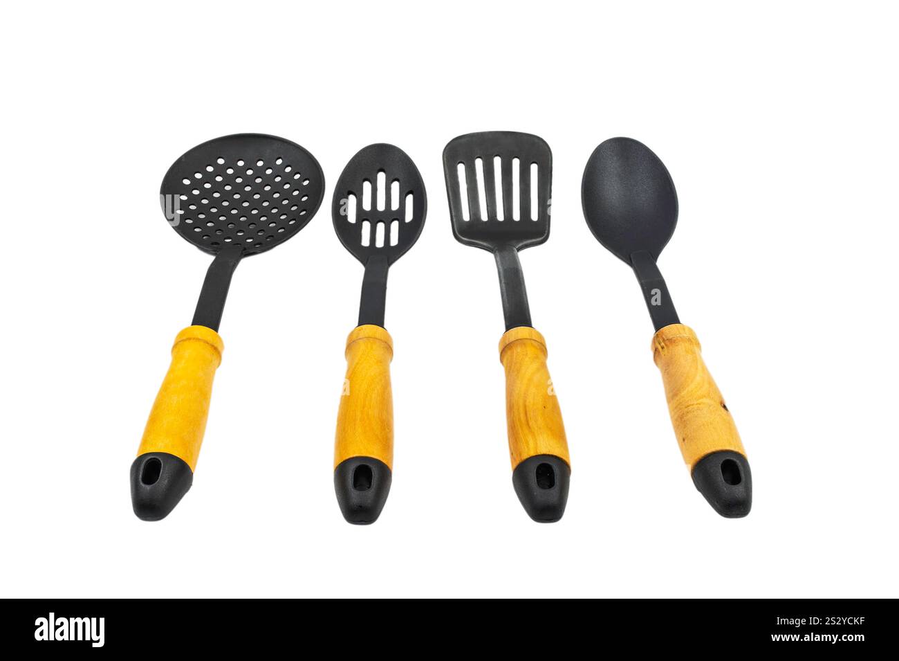 Utensili da cucina in plastica isolati su bianco. Inventario della cucina 20 Foto Stock