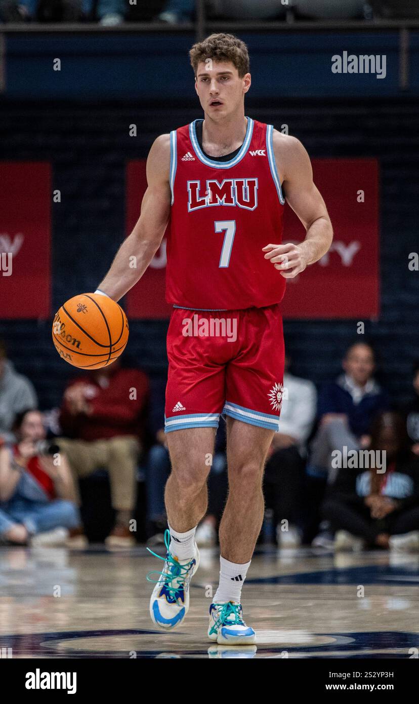 Moraga CA, U.S.A. 07 gennaio 2025 Loyola Guard Jan vide (7) porta il pallone in campo durante la partita di pallacanestro maschile NCAA tra i Loyola Marymount Lions e i Saint Marys Gaels. Saint Marys ha battuto Loyola Marymount 81-56 al Padiglione University Credit Union Moraga, California. Thurman James/CSM Foto Stock