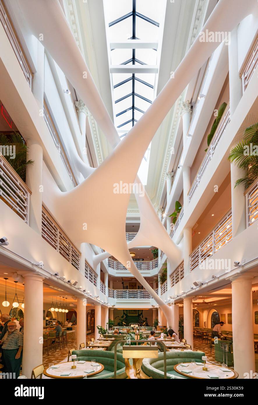 Ristorante Elastika, all'interno dello storico edificio Moore, Elastika Design District, Miami, Florida, Stati Uniti Foto Stock