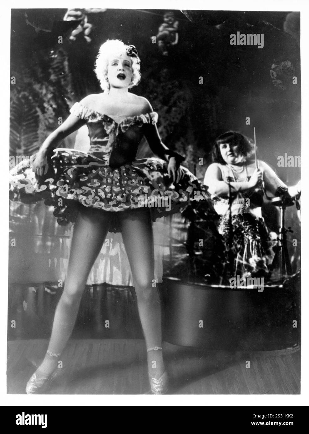 DER BLAUE ENGEL, ALIAS L'ANGELO BLU MARLENE DIETRICH data: 1930 Foto Stock