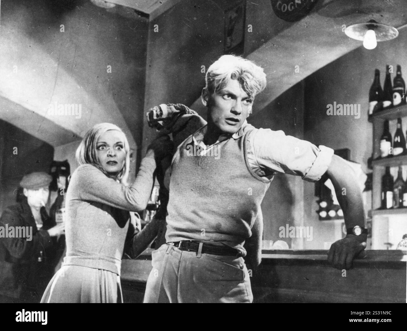 L'Eterno RETOUR [Francia 1943] MADELAINE SOLOGNE E JEAN MARAIS data: 1943 Foto Stock