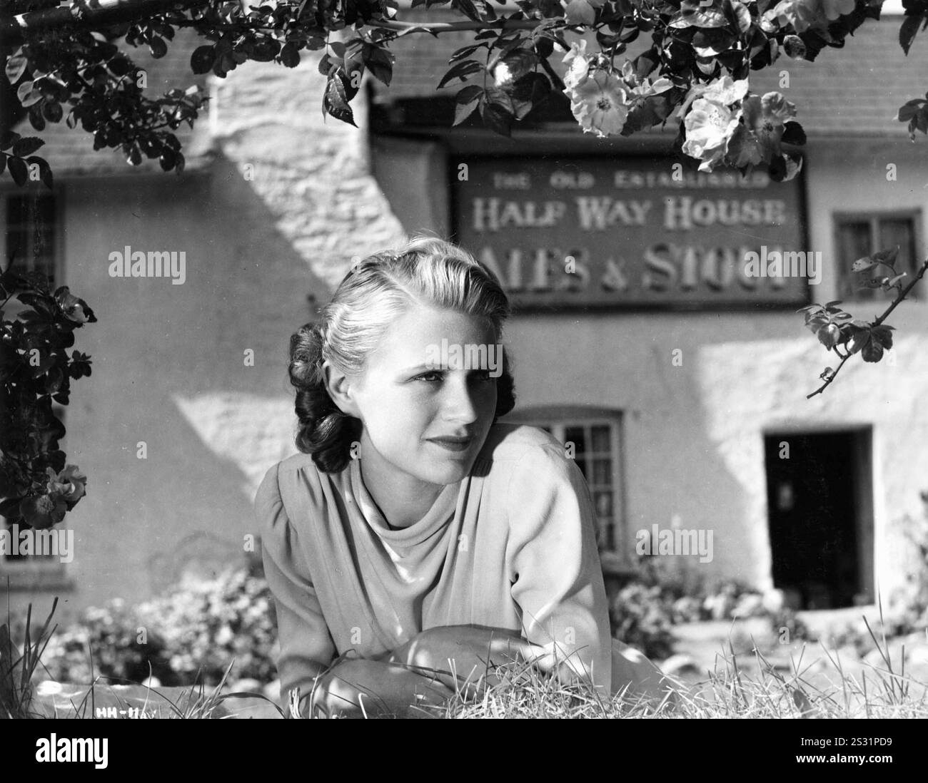 LA HALF WAY HOUSE PHILIPPA HIATT data: 1944 Foto Stock