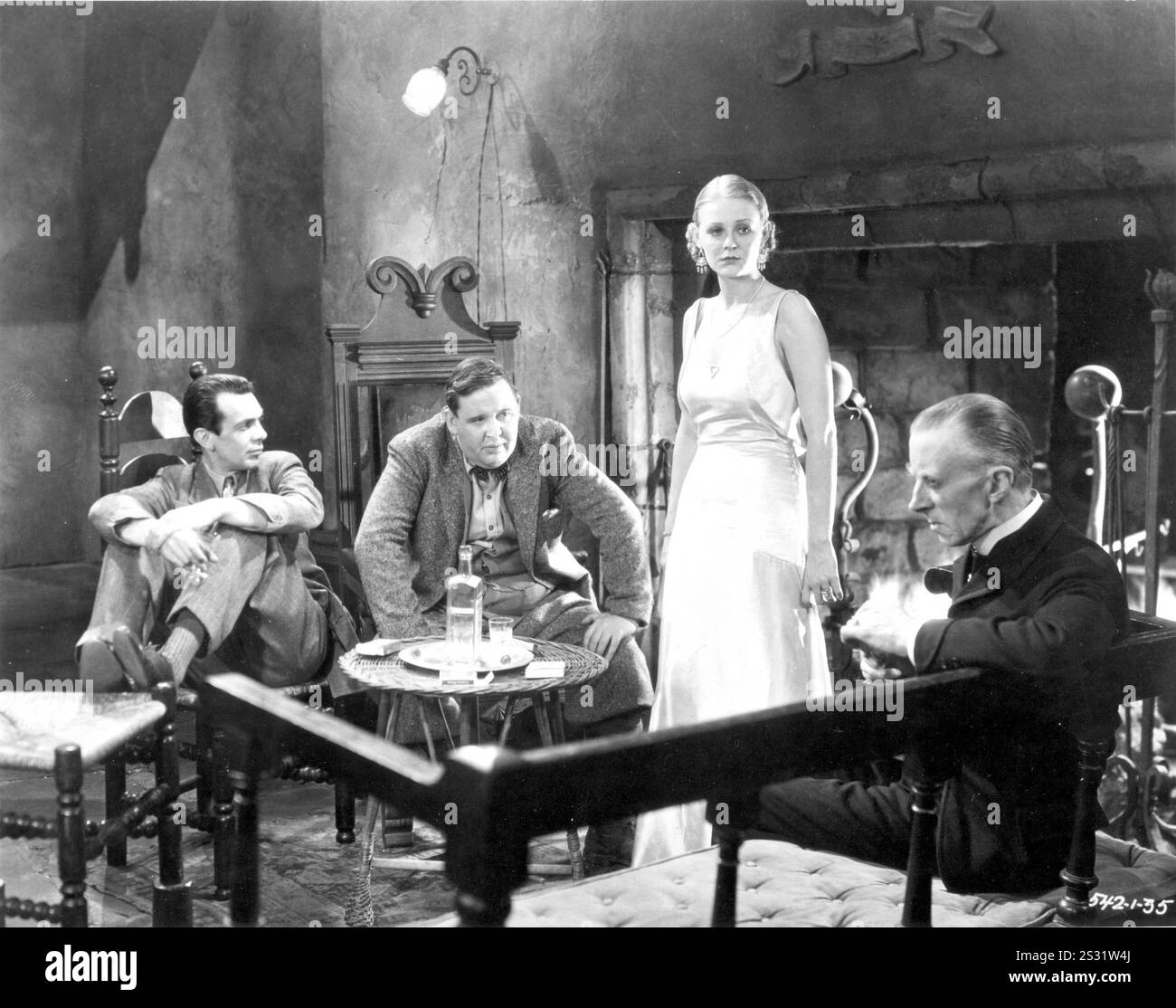 LA VECCHIA OSCURA CASA UNIVERSALE RAFFIGURA RAYMOND MASSEY, CHARLES LAUGHTON, GLORIA STEWART, ERNEST THESIGER Picture dal Ronald Grant Archive data: 1932 Foto Stock