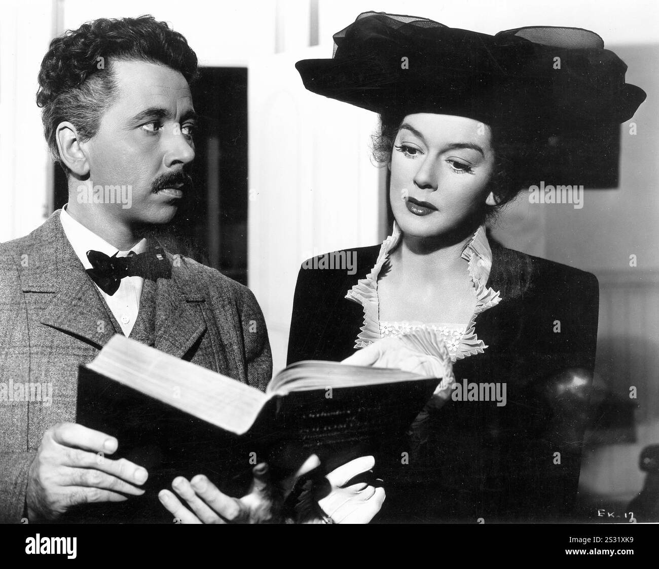 SORELLA KENNY ALEXANDER KNOX, ROSALIND RUSSEL data: 1946 Foto Stock